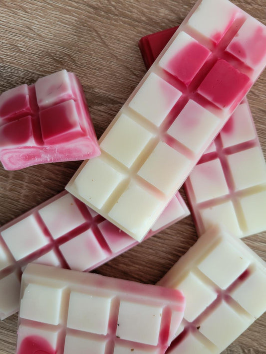 Strawberries & Cream Snap Bar