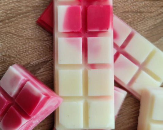 Strawberries & Cream Snap Bar